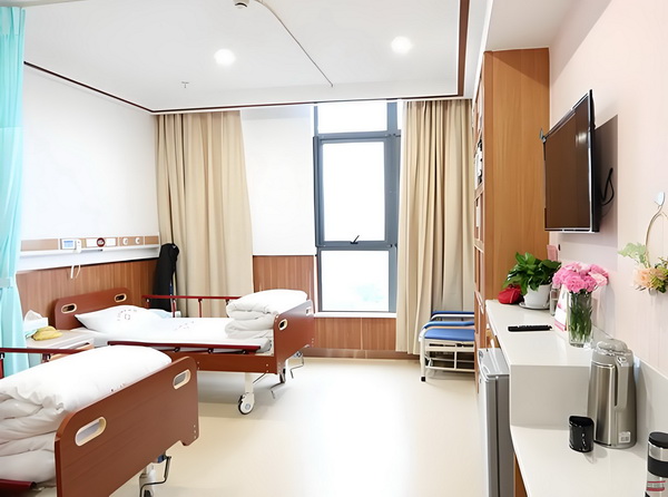大专生入户深圳条件_《凡人修仙传》开播，展现平凡少年成长之旅 凡人修仙传不吭声站在一旁
